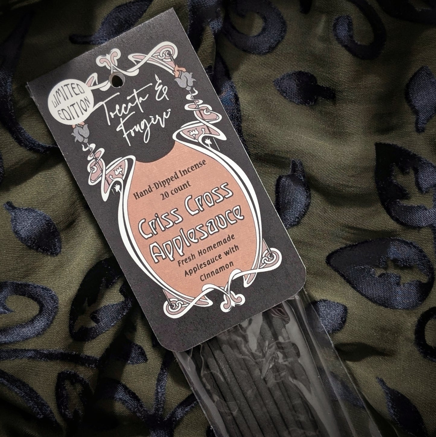 Toccata & Fougère™ Criss Cross Applesauce Hand-Dipped Incense