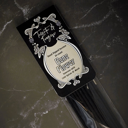 Toccata & Fougère™ Bone Flower Hand-Dipped Incense